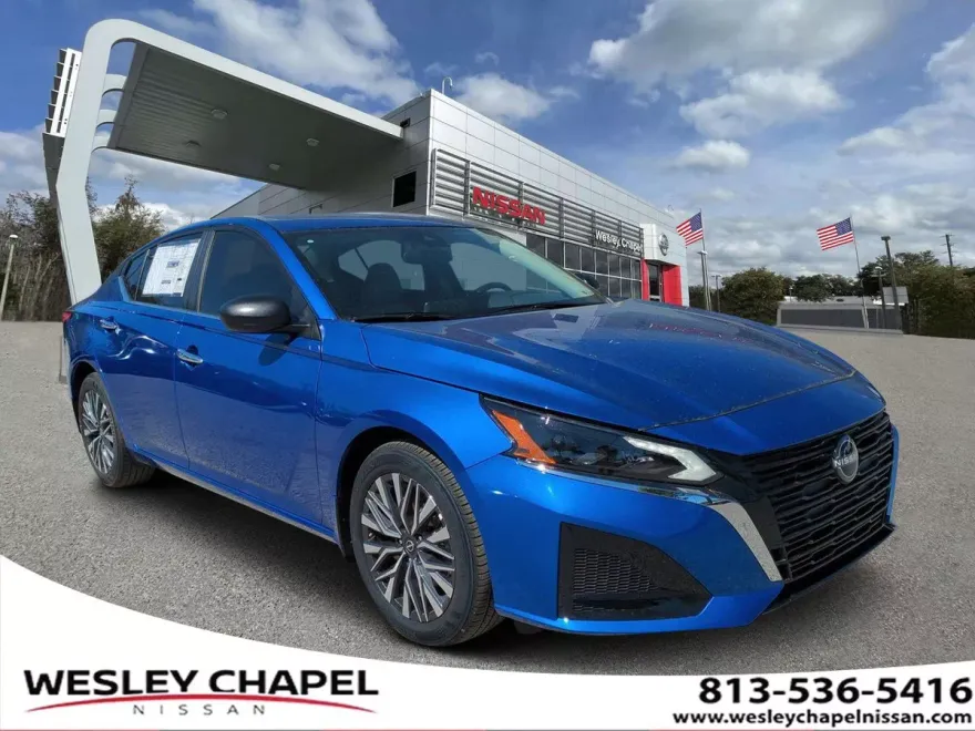 2025 Nissan Altima SV photo 1