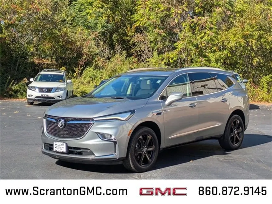 2023 Buick Enclave Essence photo 1