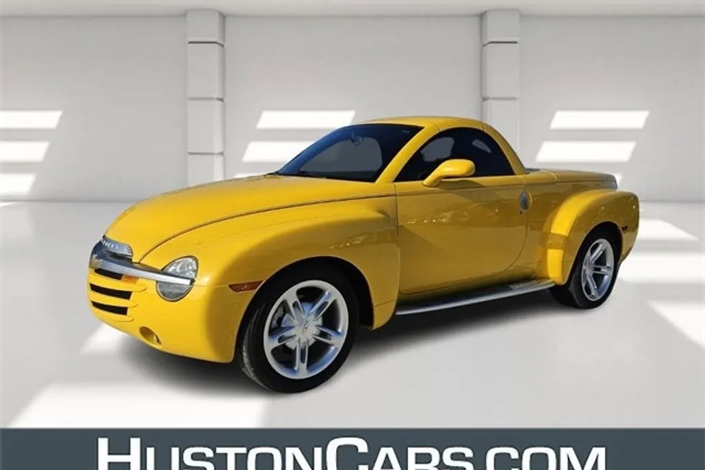 2004 Chevrolet SSR photo 1