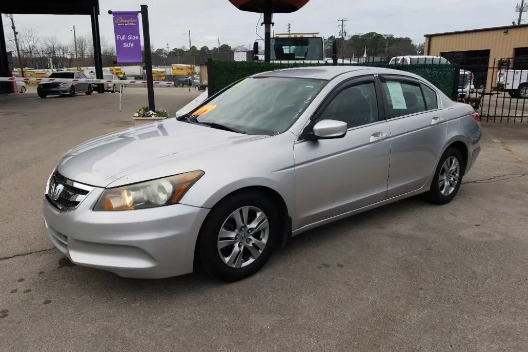 2011 Honda Accord LX-P photo 1