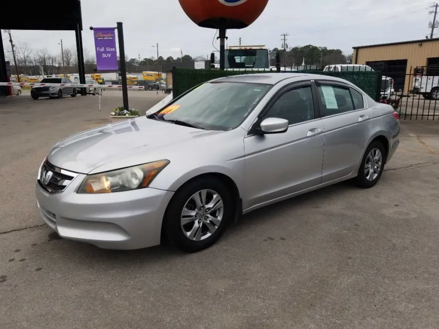 2011 Honda Accord LX-P photo 1