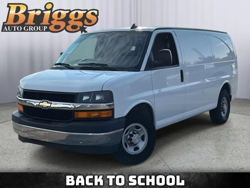 2017 Chevrolet Express Cargo Van Base photo 1