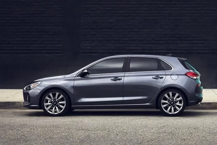 2018 Hyundai Elantra GT Sport photo 1
