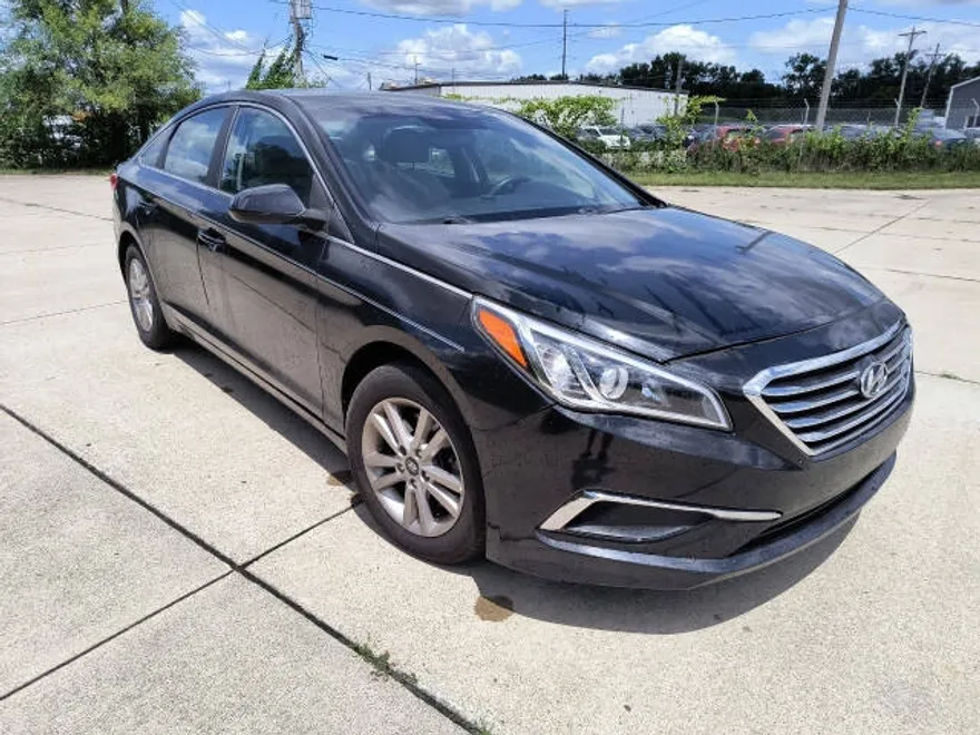 2016 Hyundai Sonata SE photo 1