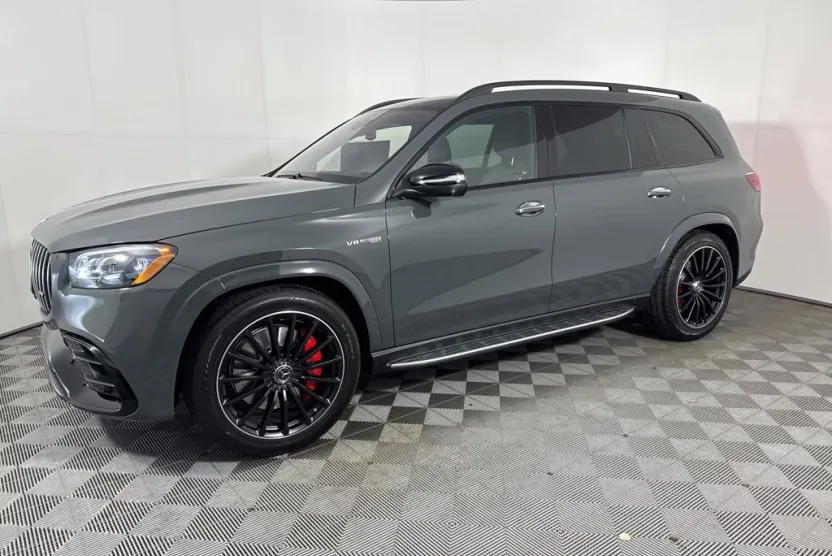 2026 Mercedes Benz GLS AMG 63 photo 1