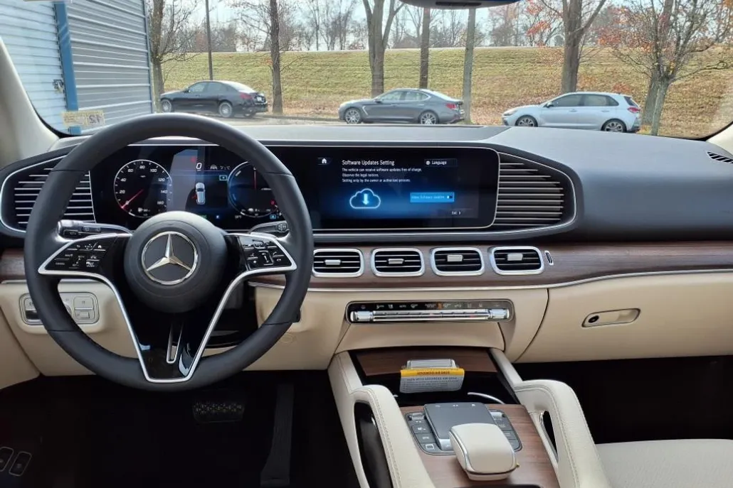 2025 Mercedes Benz GLE 450e 4MATIC photo 1