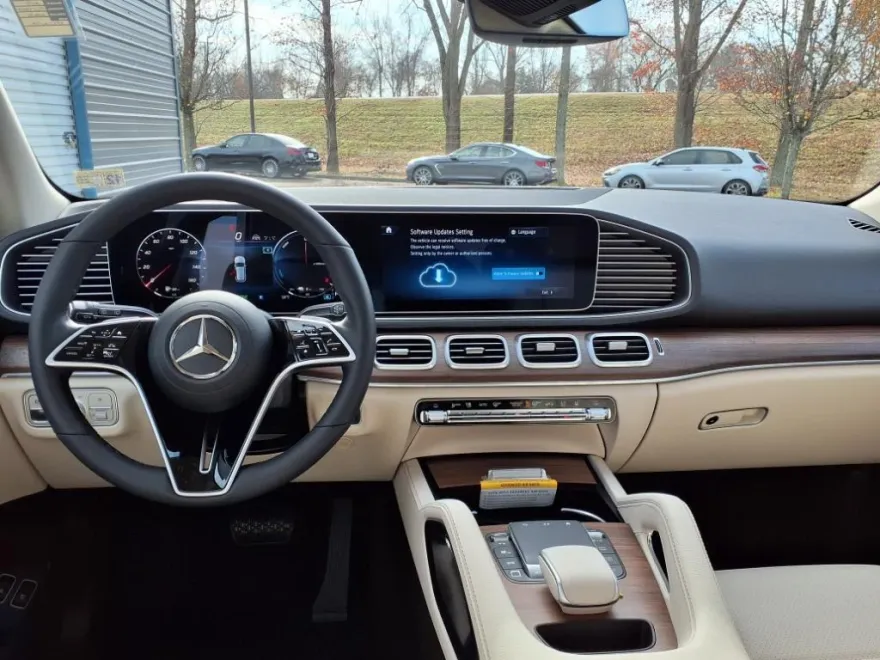 2025 Mercedes Benz GLE 450e 4MATIC photo 1