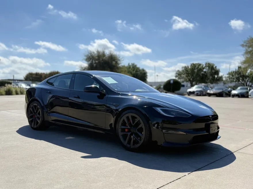 2023 Tesla Model S Plaid photo 1