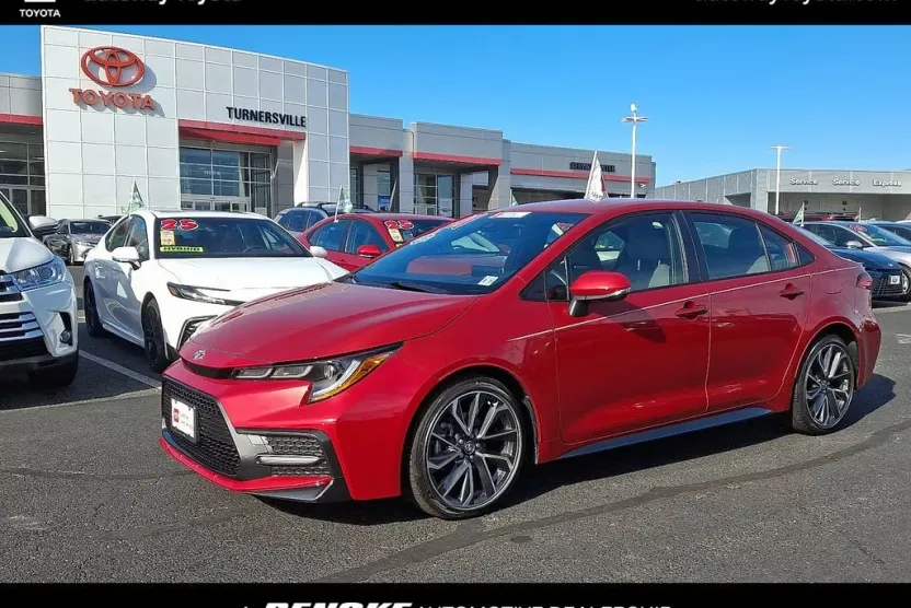 2021 Toyota Corolla SE photo 1