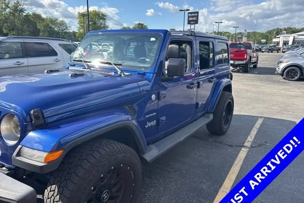2018 Jeep Wrangler Unlimited Sahara photo 1