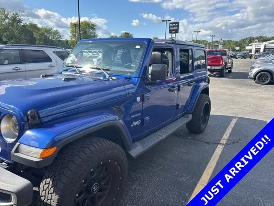 2018 Jeep Wrangler Unlimited Sahara photo 1