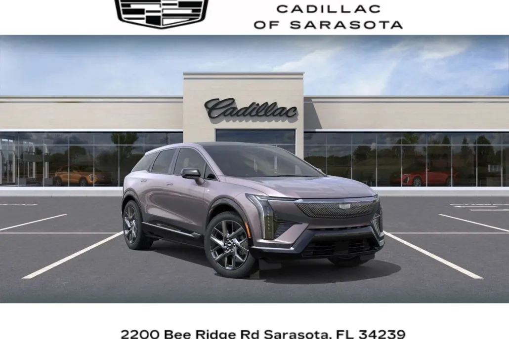 2025 Cadillac Optiq Luxury photo 1