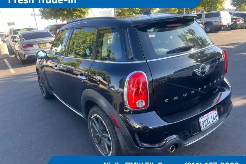 2016 Mini Countryman S ALL4 photo 1