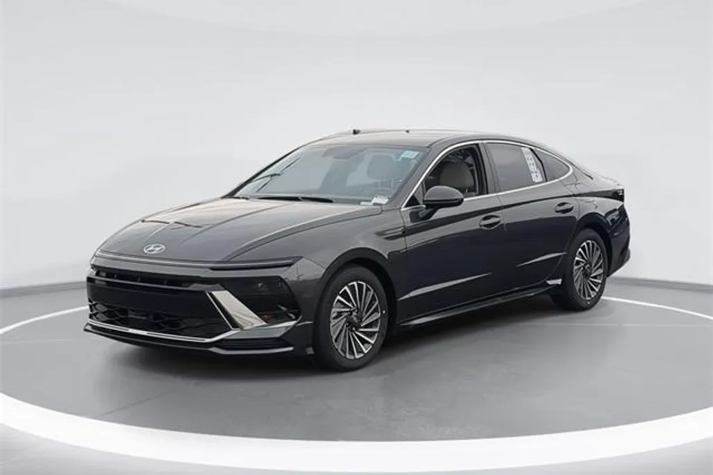 2025 Hyundai Sonata Hybrid SEL photo 1