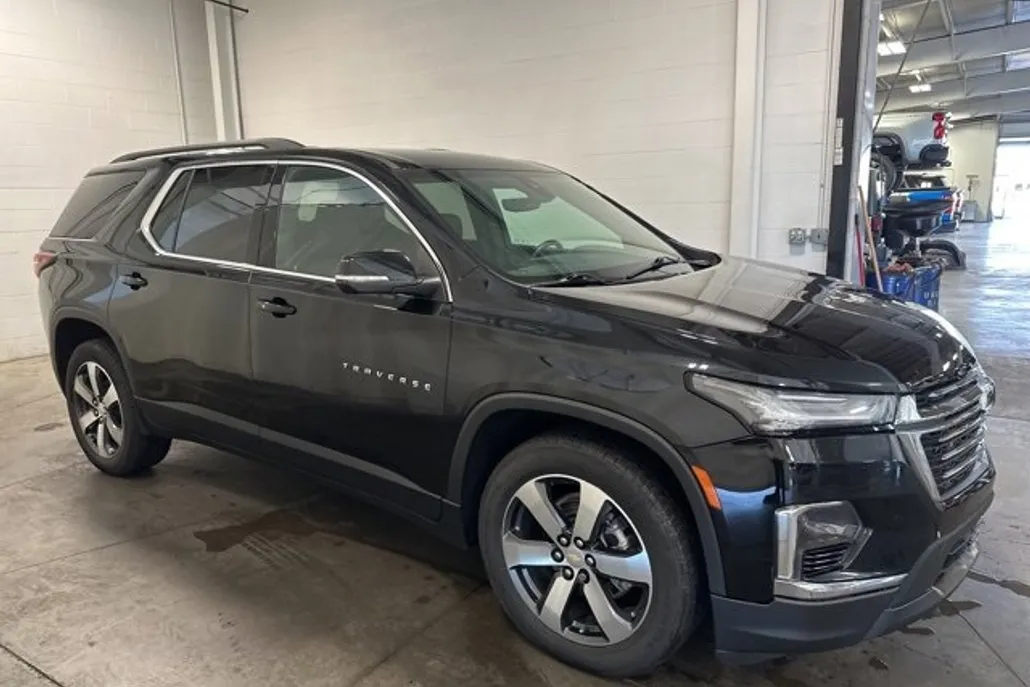 2022 Chevrolet Traverse Leather photo 1