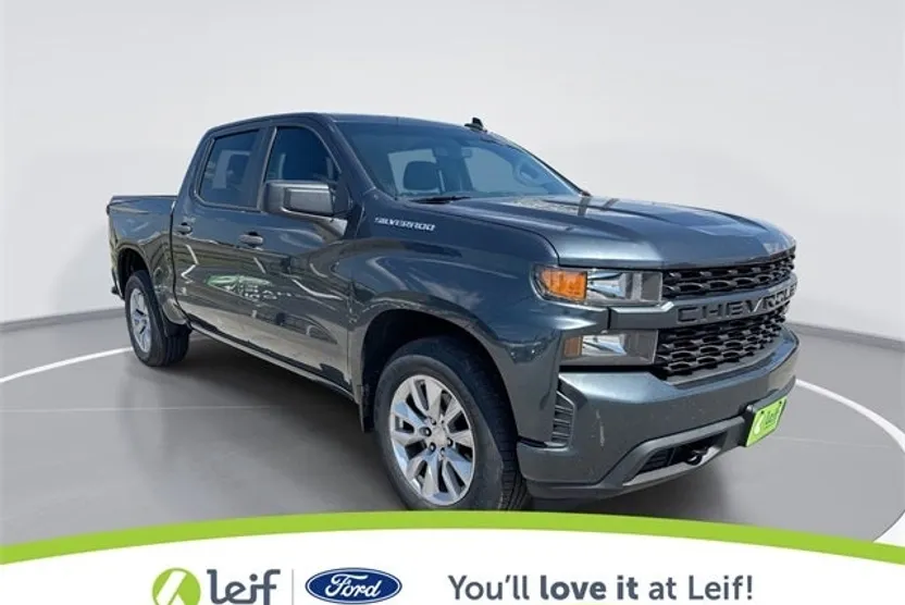 2019 Chevrolet Silverado 1500 Custom photo 1