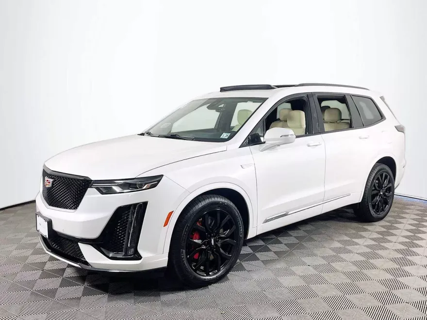 2024 Cadillac XT6 Sport photo 1