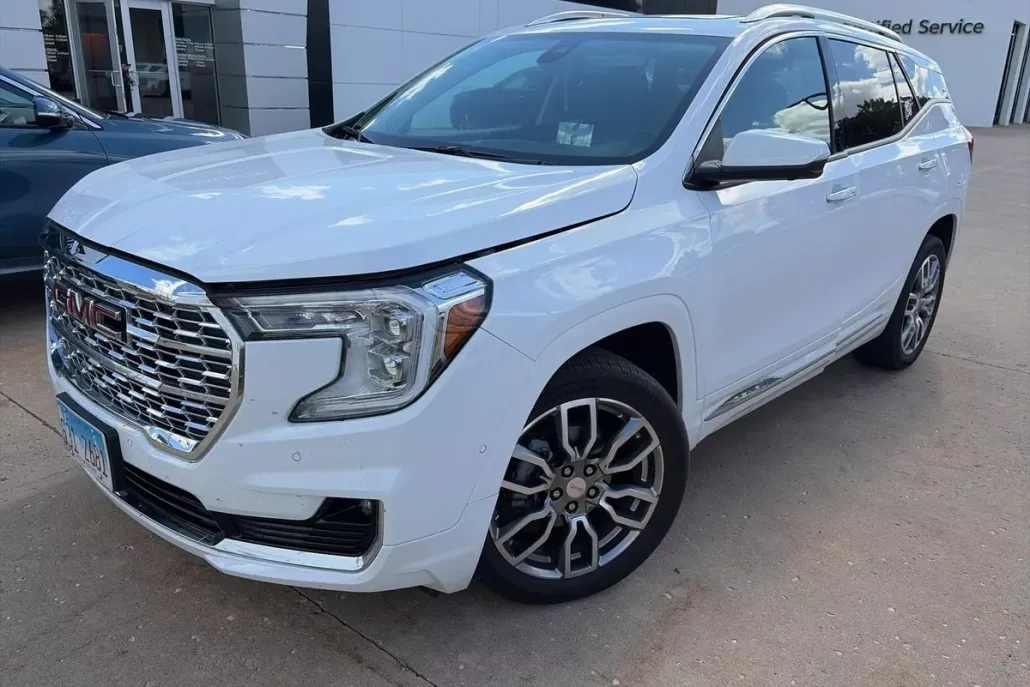 2024 Gmc Terrain Denali photo 1