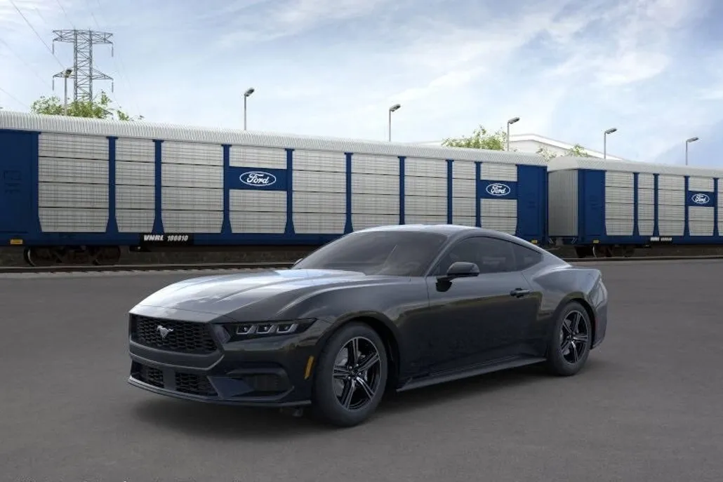 2025 Ford Mustang EcoBoost photo 1