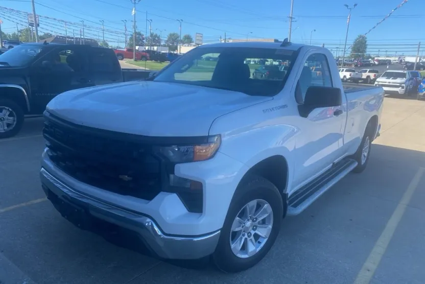2024 Chevrolet Silverado 1500 photo 1