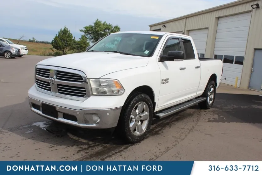 2016 Ram 1500 SLT photo 1