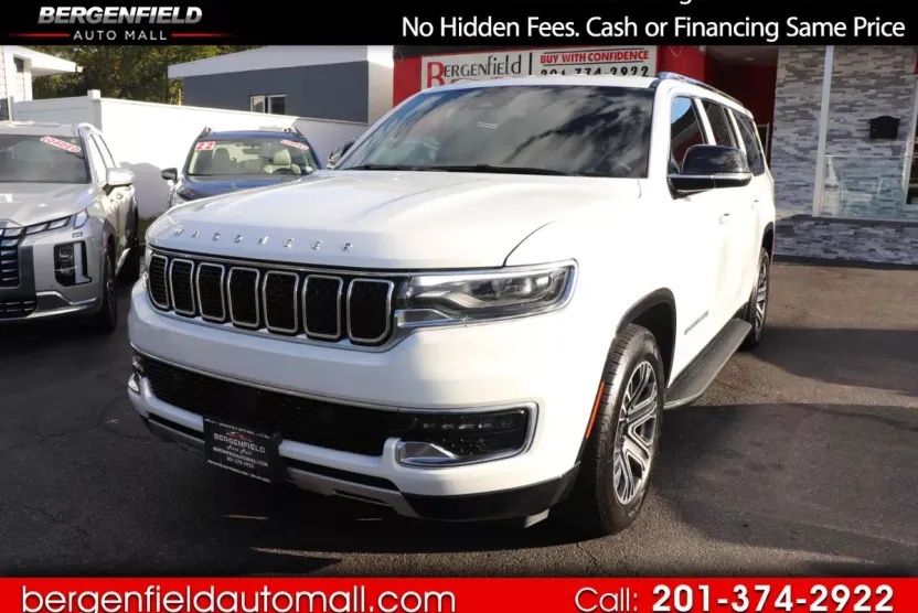 2024 Jeep Wagoneer L Series II photo 1