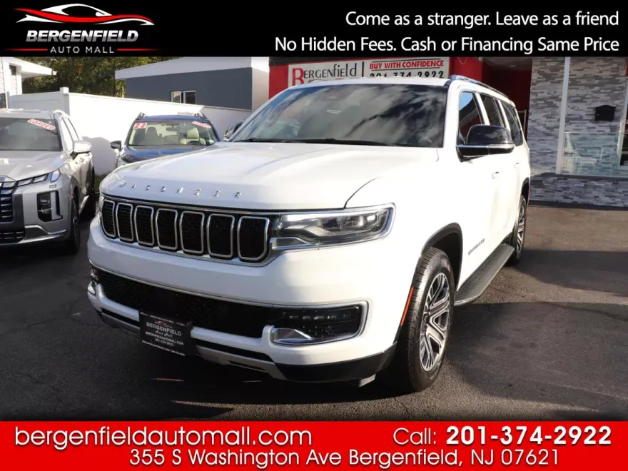 2024 Jeep Wagoneer L Series II photo 1
