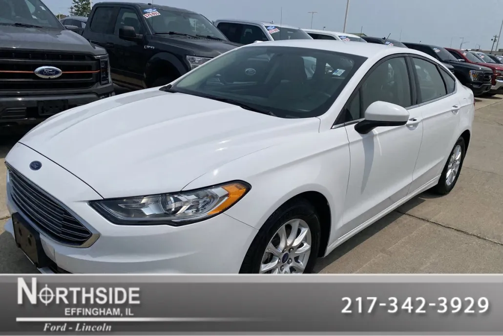 2018 Ford Fusion S photo 1