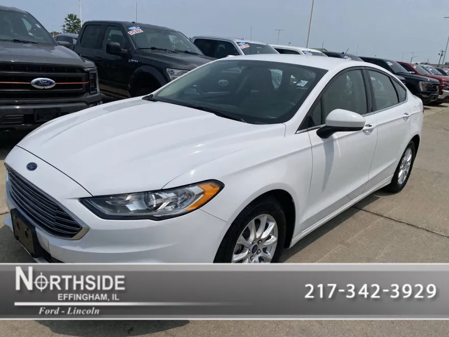 2018 Ford Fusion S photo 1