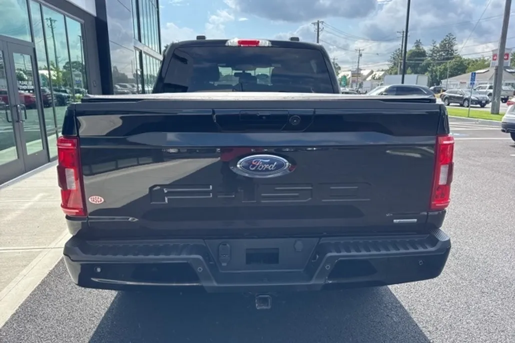 2021 Ford F-150 XLT photo 1