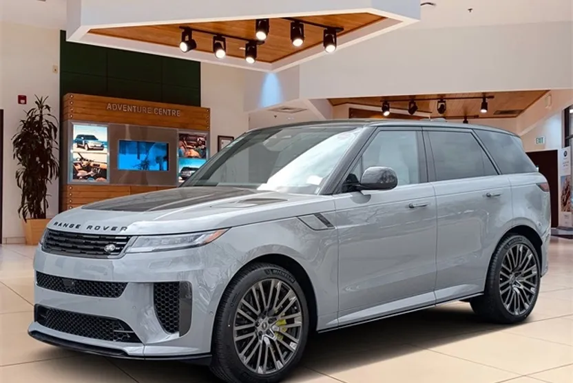 2025 Land Rover Range Rover Sport photo 1