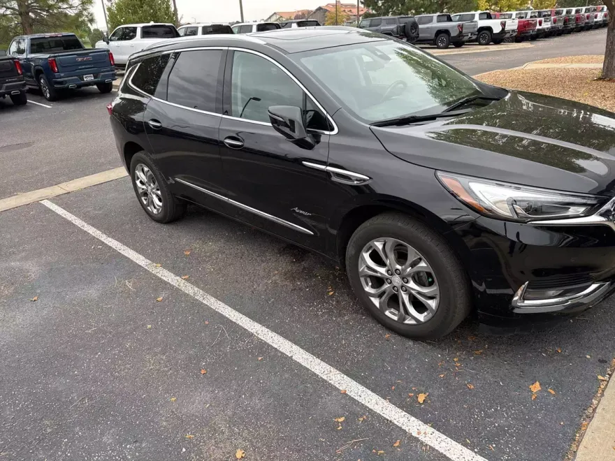 2020 Buick Enclave Avenir photo 1