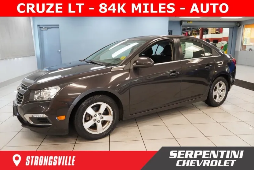 2015 Chevrolet Cruze LT photo 1