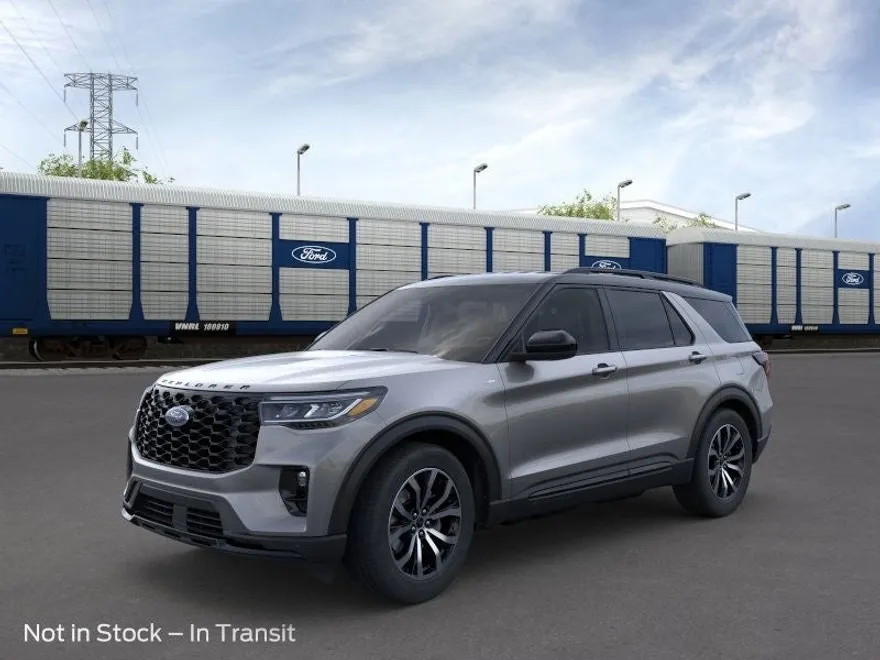 2025 Ford Explorer ST-Line photo 1