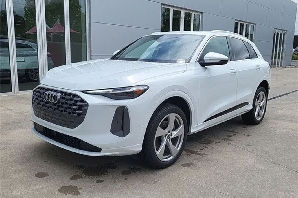 2025 Audi Q5 Premium Plus photo 1