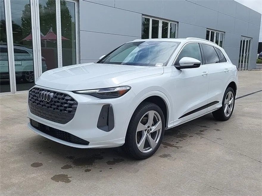 2025 Audi Q5 Premium Plus photo 1