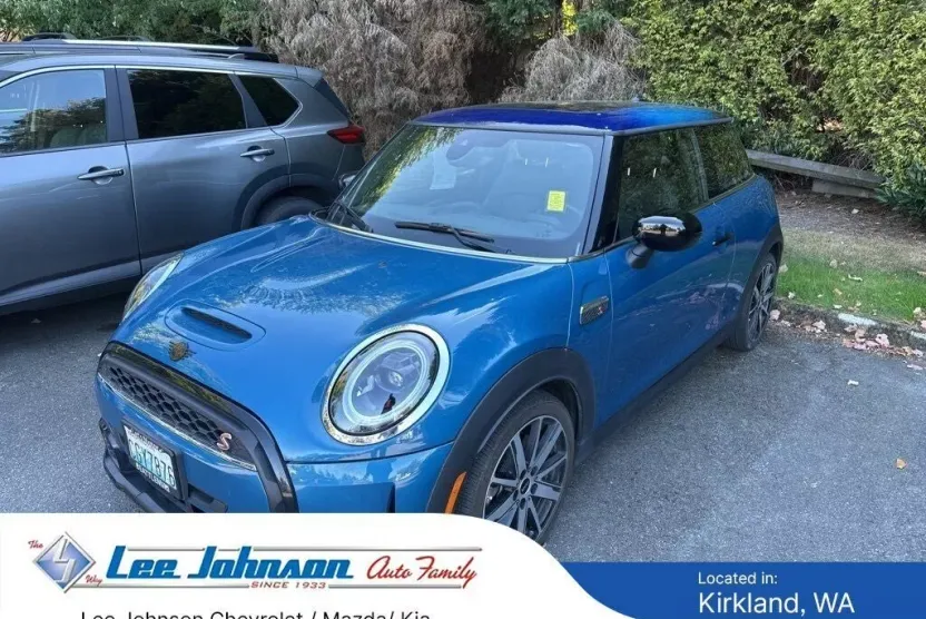 2023 Mini Cooper 2 Door Hardtop Base photo 1