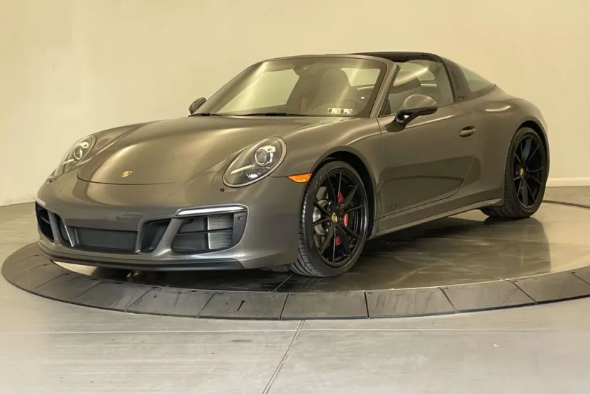 2017 Porsche 911 Targa 4 GTS photo 1