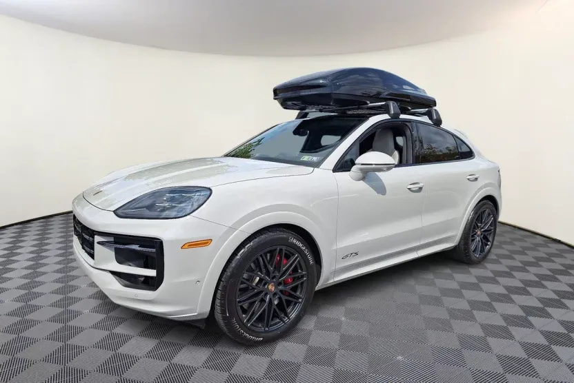 2025 Porsche Cayenne Coupe GTS photo 1