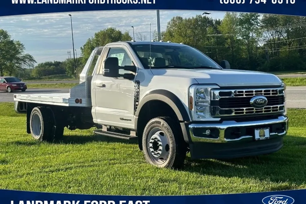 2024 Ford F-550 XLT photo 1