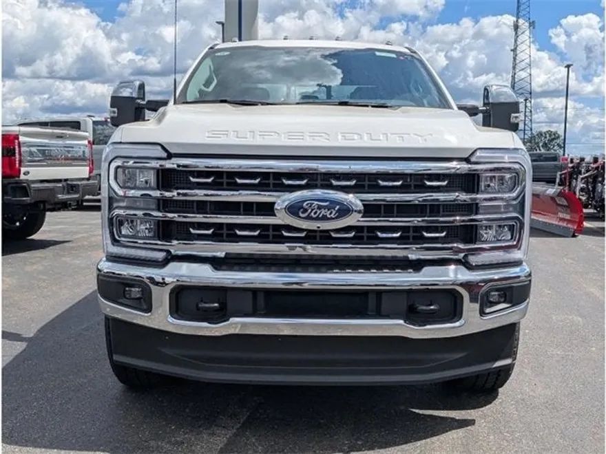 2026 Ford F-250 Lariat photo 1