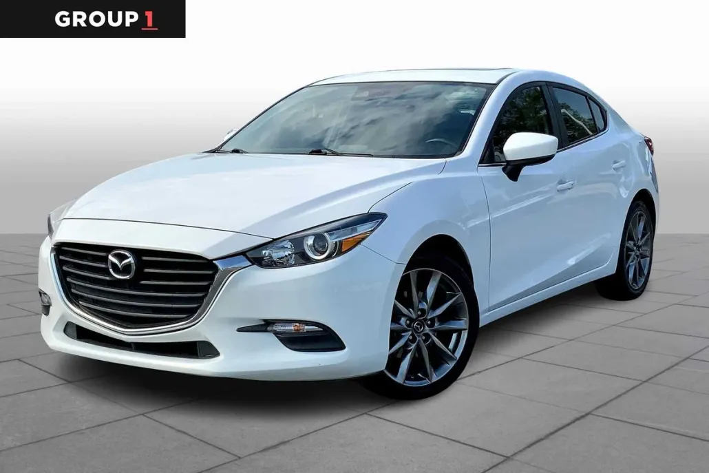 2018 Mazda Mazda3 Touring photo 1