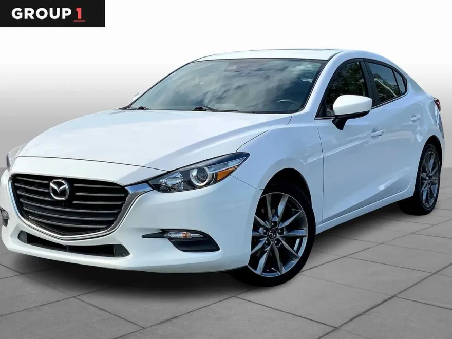 2018 Mazda Mazda3 Touring photo 1