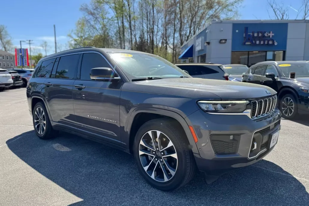 2022 Jeep Grand Cherokee Overland photo 1