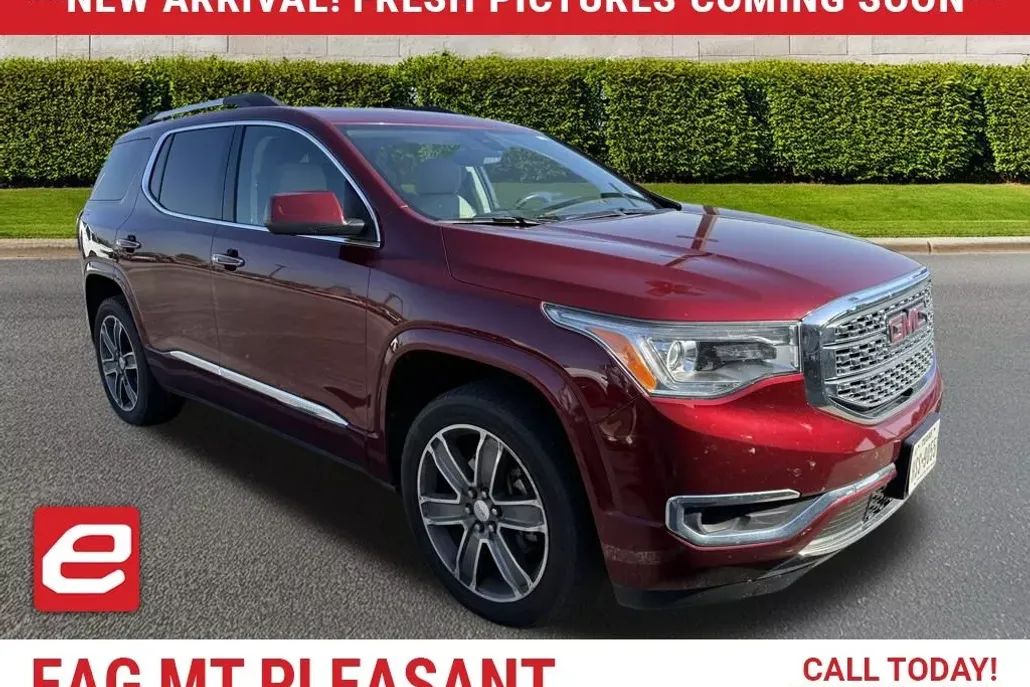 2017 Gmc Acadia Denali photo 1