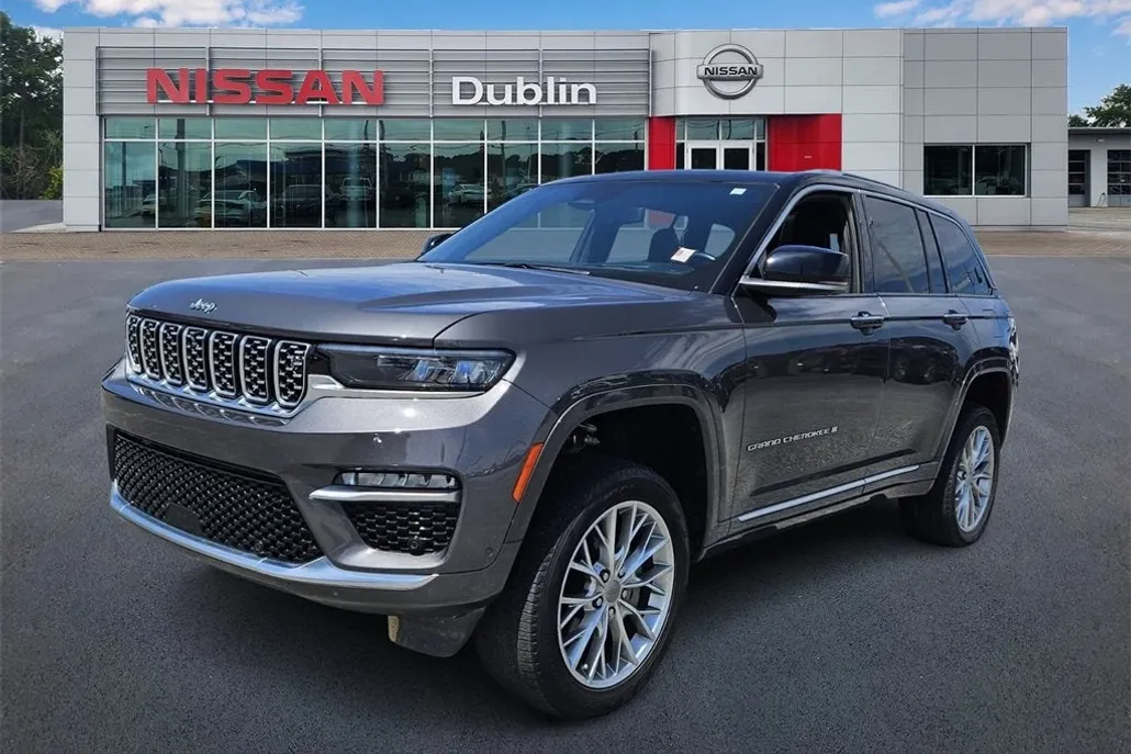 2022 Jeep Grand Cherokee Summit photo 1