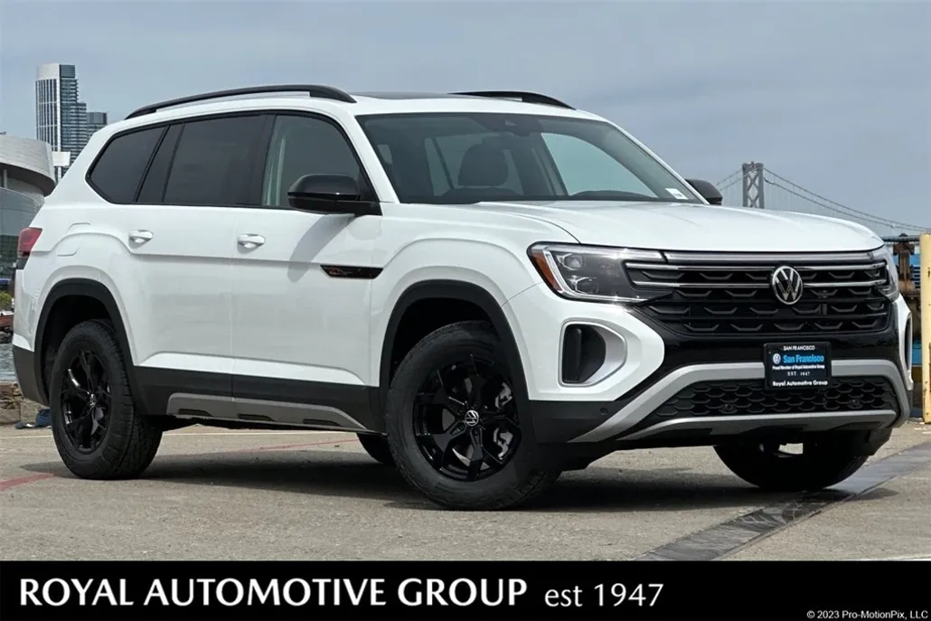 2025 Volkswagen Atlas Peak Edition SE photo 1