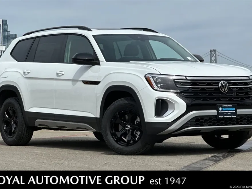 2025 Volkswagen Atlas Peak Edition SE photo 1