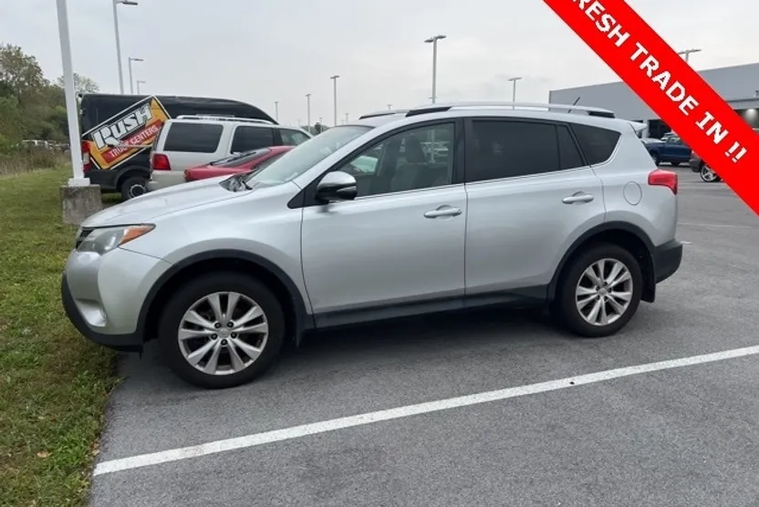 2015 Toyota RAV4 Limited photo 1