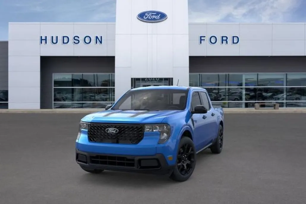 2025 Ford Maverick XLT photo 1